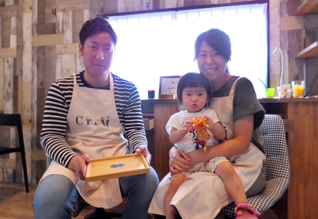 小さな子どもと一緒に出来る手作り結婚指輪の製作風景