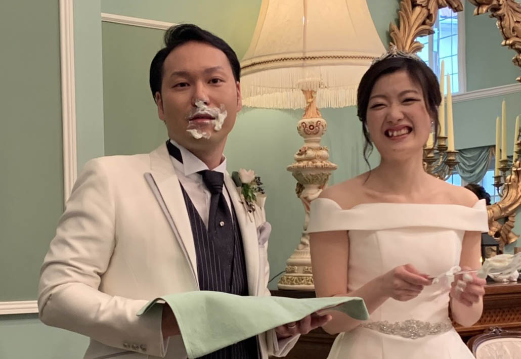 結婚式のケーキバイト